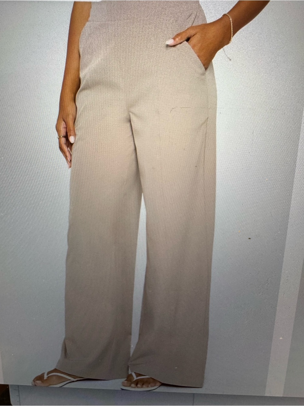 Women’s Fabletics Elastic-Waist Beige Pants, size large